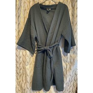 Bathen waffle bathrobe - NWOT